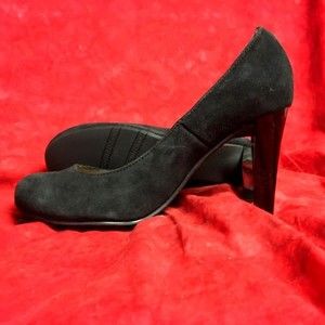 Crocs YOU 4" Sexy High Heels Black Suede Mazzita Pumps Sz W9 Comfortable Stylish